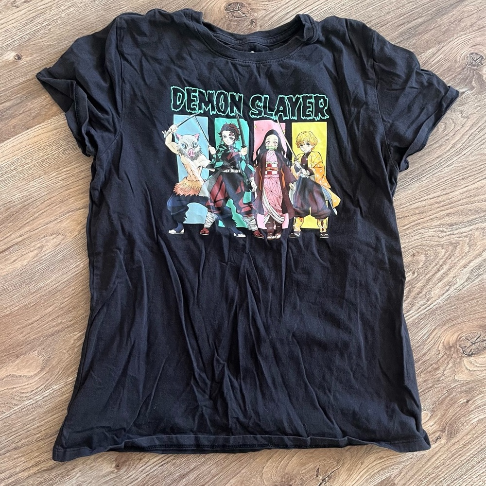 Demon Slayer kids shirt size small